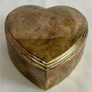 Vintage Silver Plated Heart Shape Trinket Box w/Felt Lining International Silver